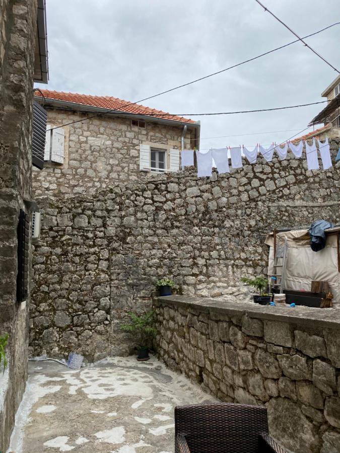 Apartment Njegos Perast Exterior photo